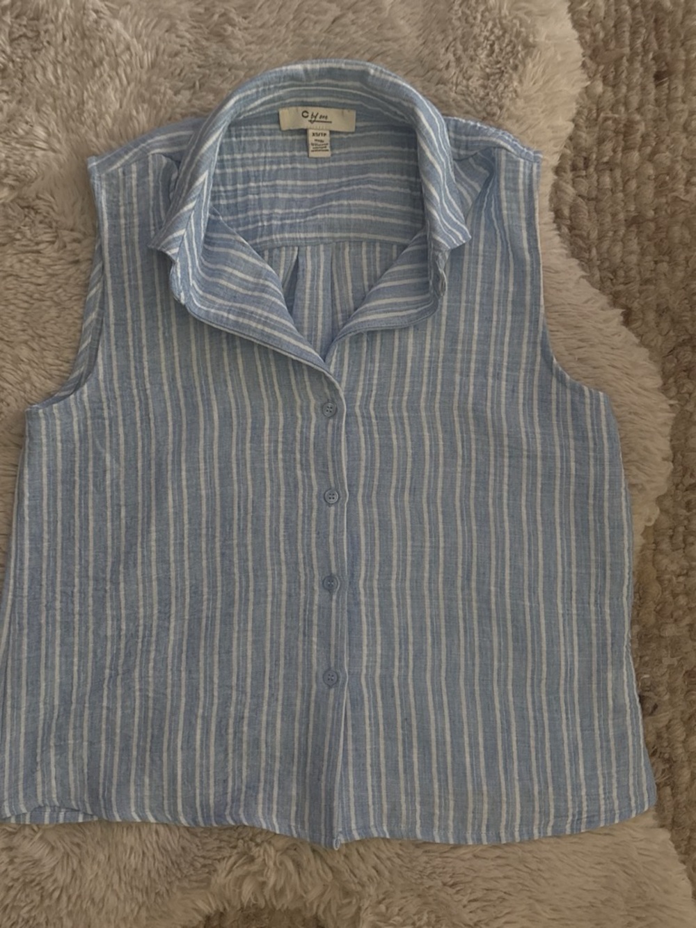 Sleeveless blouse